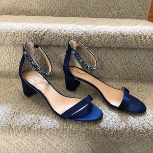 Jewel Badgley Mischka women' Heeled Sandal (NEW)